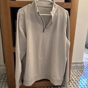 Vuori Men's sand Quarter-Zip Sweatshirt. XL